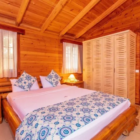 Hotel The Bay Club 5*